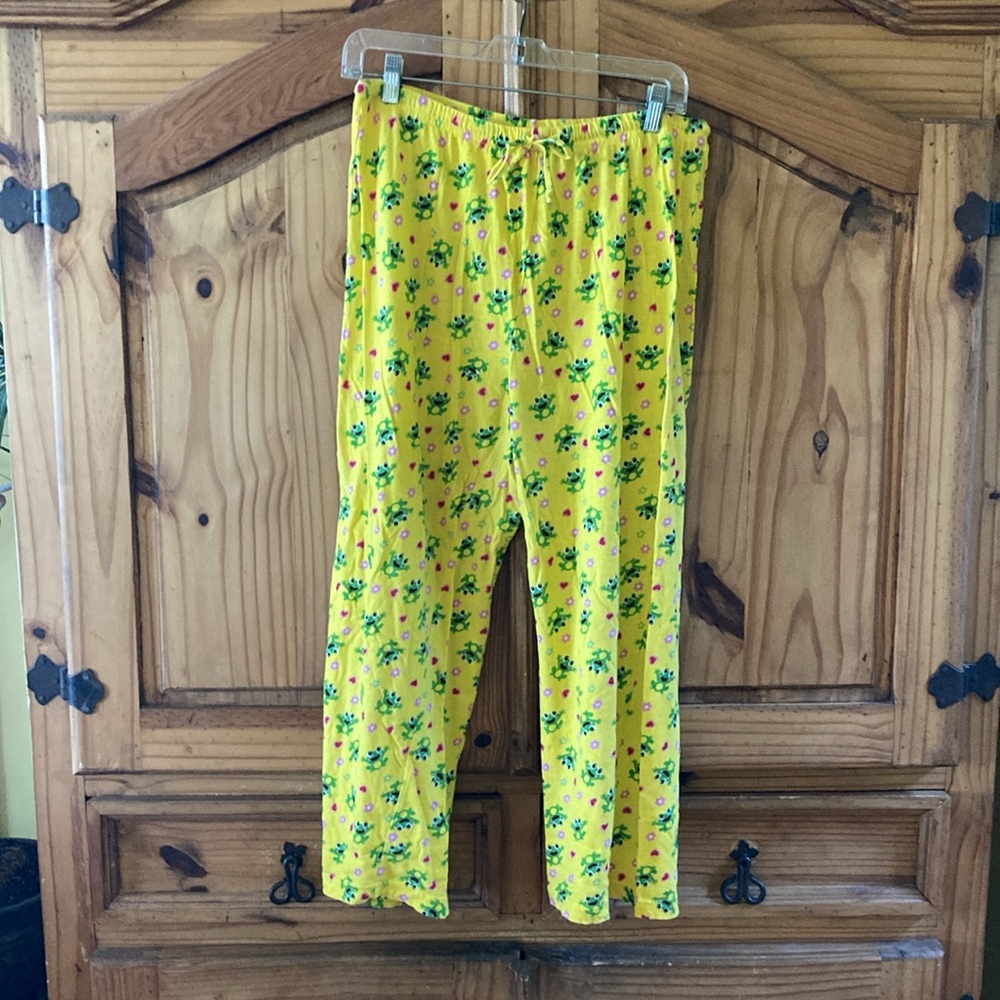 Women Seven Apparel yellow green frogs hearts lounge pajama pants size M